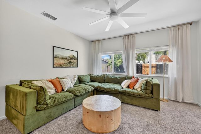 1556 Blue Beaver Way, Roseville, CA 95747