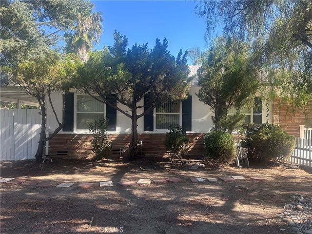 20957 Community, Los Angeles, CA 91304