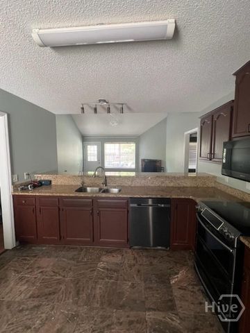 7308 Mayer Avenue, Savannah, GA 31410