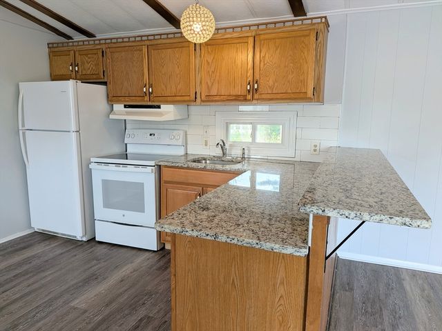 5 Cheryl Lane, Carver, MA 02330