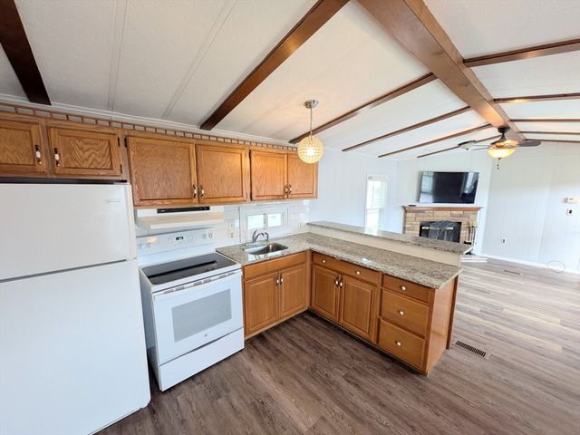 5 Cheryl Lane, Carver, MA 02330