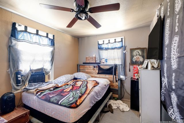 1231 Mogford, San Antonio, TX 78264