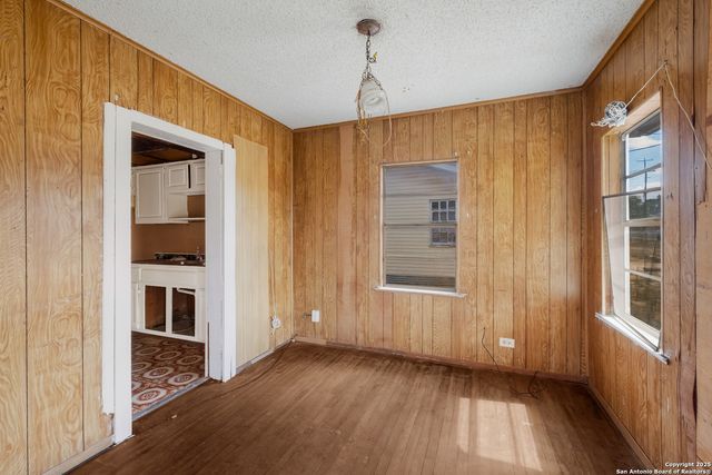 1231 Mogford, San Antonio, TX 78264