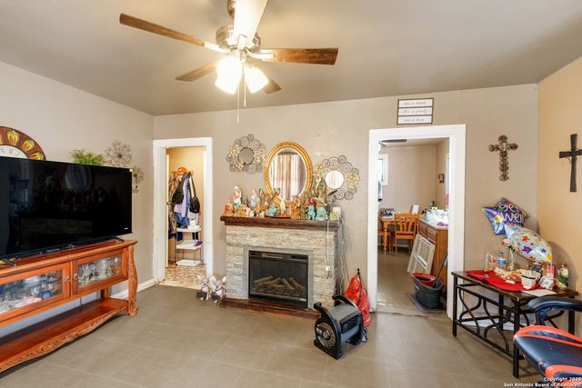 1231 Mogford, San Antonio, TX 78264