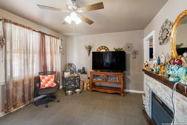 1231 Mogford, San Antonio, TX 78264