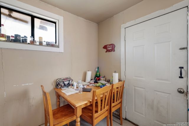 1231 Mogford, San Antonio, TX 78264