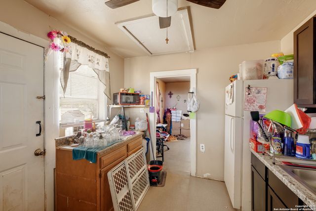 1231 Mogford, San Antonio, TX 78264