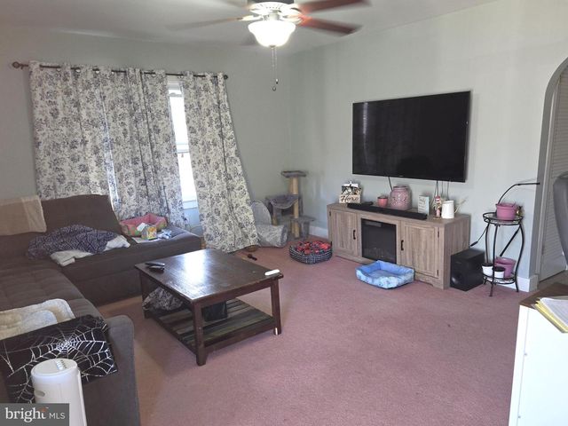 704 4TH ST, Sharptown, MD 21861