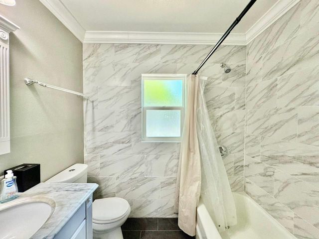 3511 BISHOP EDDIE NEWKIRK WAY, Tampa, FL 33605