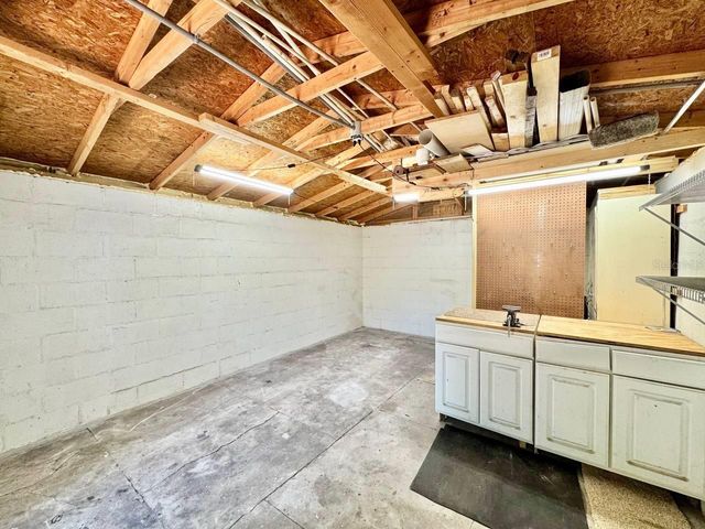 3511 BISHOP EDDIE NEWKIRK WAY, Tampa, FL 33605