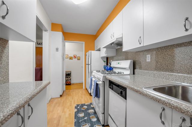 105-25 67 Avenue 3G, Forest Hills, NY 11375