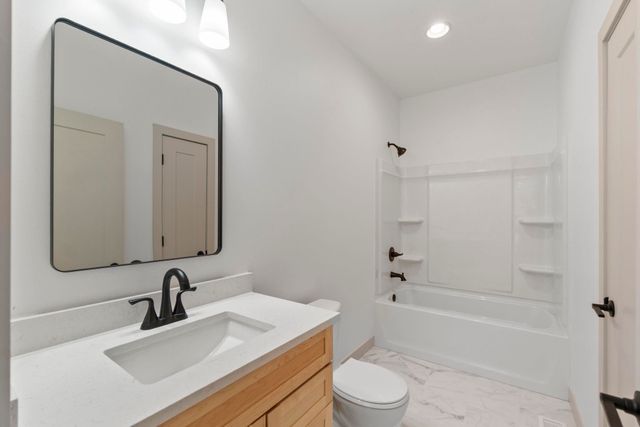 505 Sands Avenue, Janesville, IA 50647