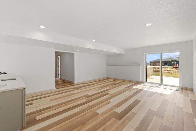 505 Sands Avenue, Janesville, IA 50647