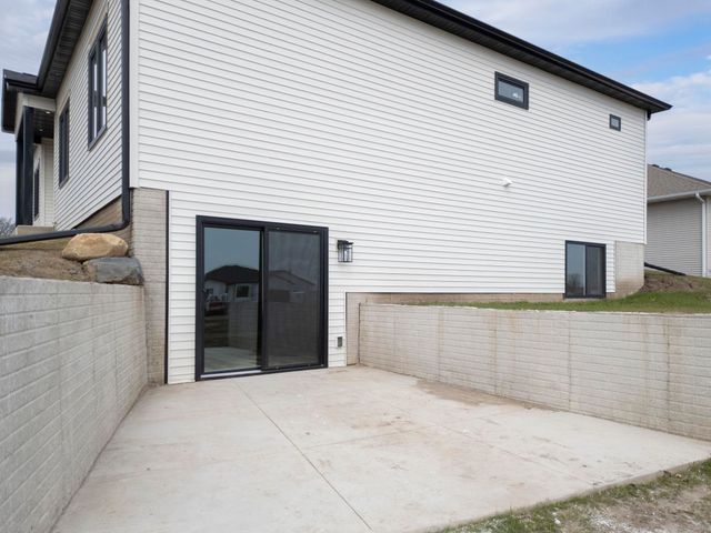 505 Sands Avenue, Janesville, IA 50647