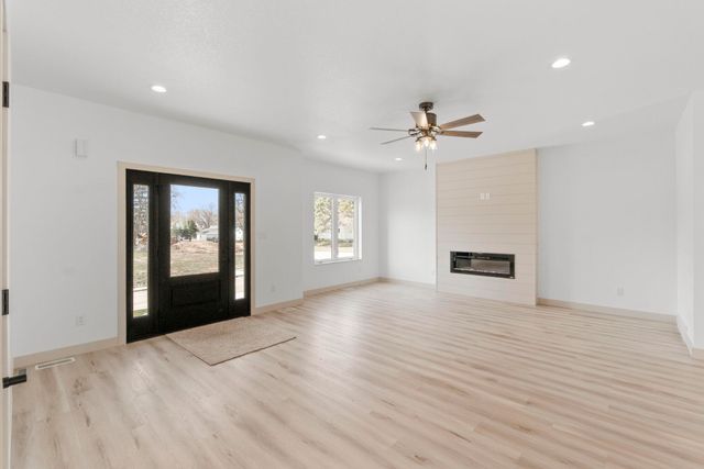 505 Sands Avenue, Janesville, IA 50647