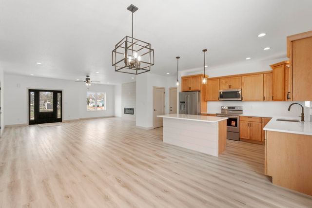 505 Sands Avenue, Janesville, IA 50647