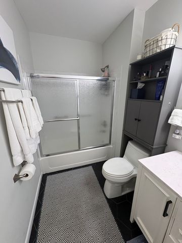 1222 Chicago Avenue 705, Evanston, IL 60202