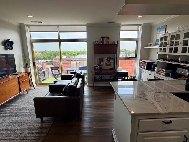 1222 Chicago Avenue 705, Evanston, IL 60202