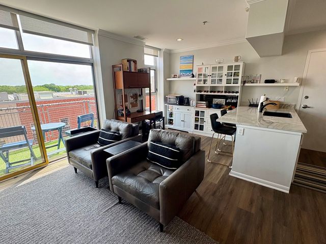 1222 Chicago Avenue 705, Evanston, IL 60202