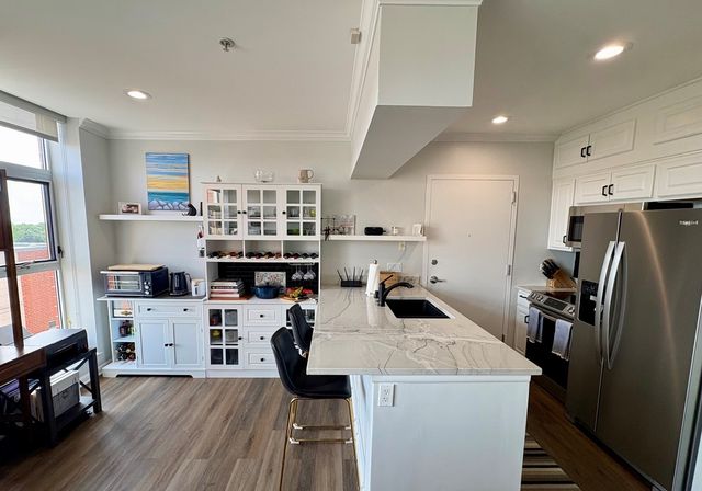 1222 Chicago Avenue 705, Evanston, IL 60202