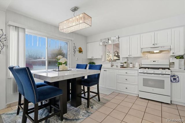 1705 Moulin Avenue, Madison Heights, MI 48071