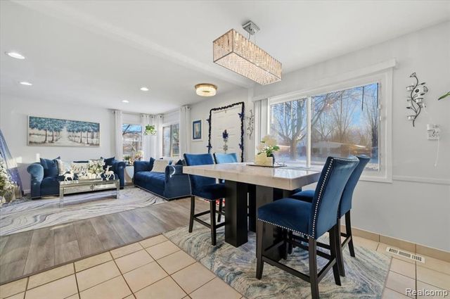 1705 Moulin Avenue, Madison Heights, MI 48071