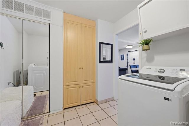 1705 Moulin Avenue, Madison Heights, MI 48071