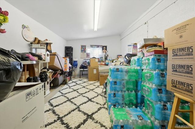 1705 Moulin Avenue, Madison Heights, MI 48071