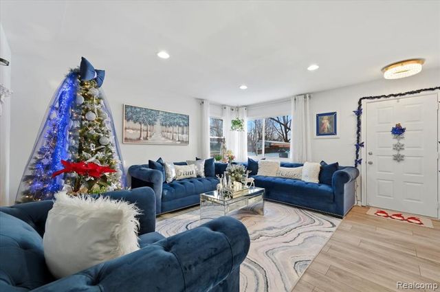 1705 Moulin Avenue, Madison Heights, MI 48071