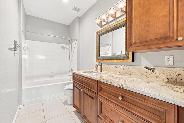 4333 BAYSIDE VILLAGE DRIVE 206, Tampa, FL 33615