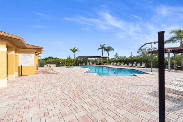 4333 BAYSIDE VILLAGE DRIVE 206, Tampa, FL 33615