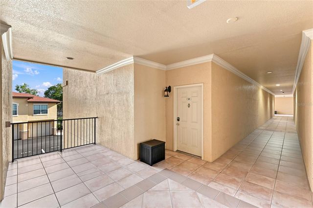 4333 BAYSIDE VILLAGE DRIVE 206, Tampa, FL 33615