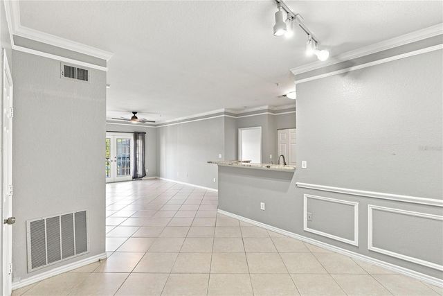 4333 BAYSIDE VILLAGE DRIVE 206, Tampa, FL 33615
