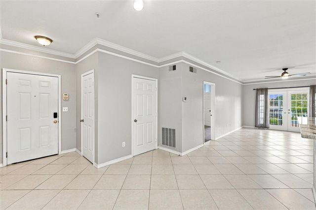 4333 BAYSIDE VILLAGE DRIVE 206, Tampa, FL 33615
