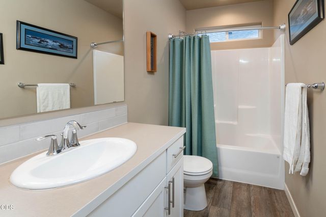20417 SE Senden Lane, Bend, OR 97702