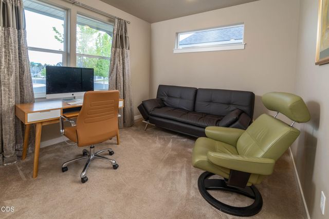 20417 SE Senden Lane, Bend, OR 97702