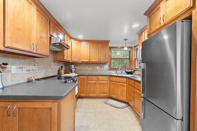 2857 ST ANN DRIVE, Green Bay, WI 54311