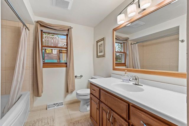2857 ST ANN DRIVE, Green Bay, WI 54311