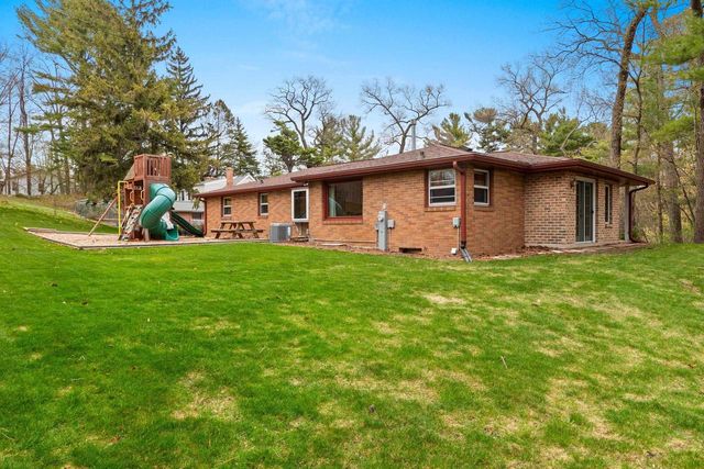2857 ST ANN DRIVE, Green Bay, WI 54311