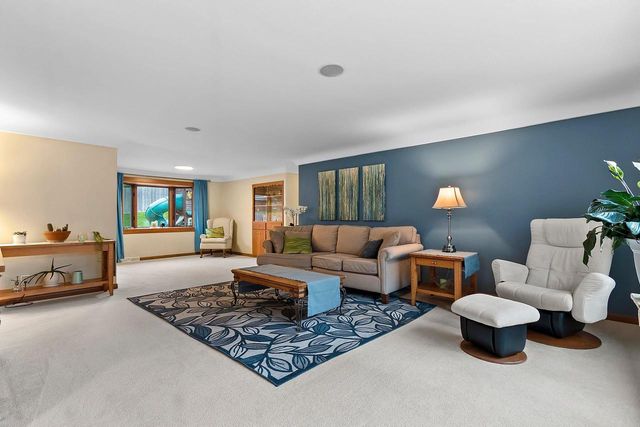 2857 ST ANN DRIVE, Green Bay, WI 54311