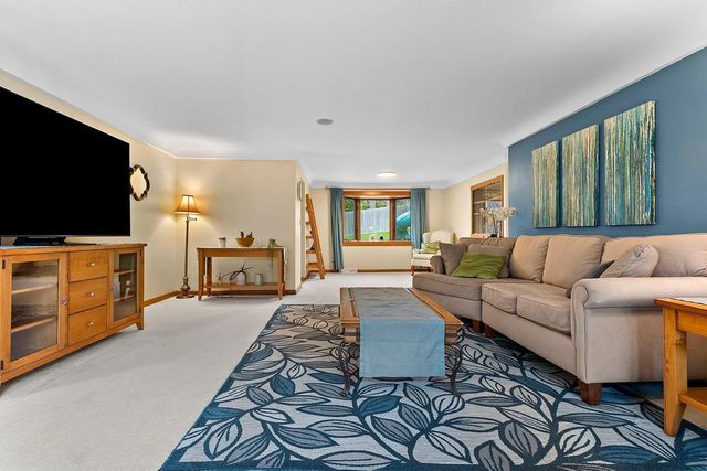 2857 ST ANN DRIVE, Green Bay, WI 54311