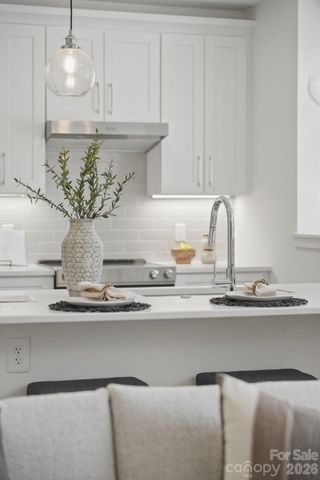 201 Grandin Road 5, Charlotte, NC 28208