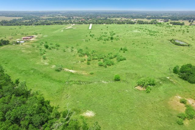 1019 Felicia Street, Oak Ridge, TX 75161