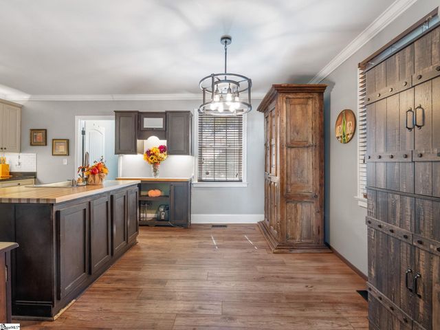 17 Crystal Avenue, Greenville, SC 29605