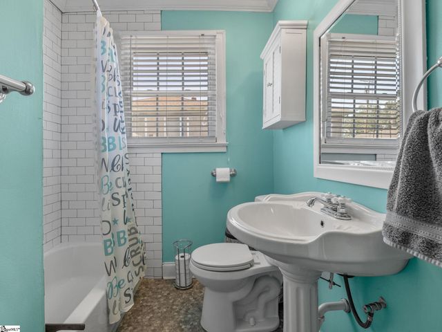 17 Crystal Avenue, Greenville, SC 29605