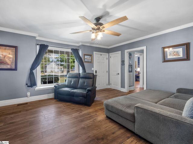 17 Crystal Avenue, Greenville, SC 29605