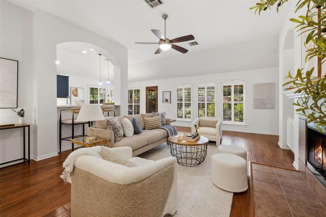 6706 Debcoe DR, Austin, TX 78749