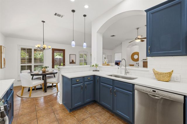 6706 Debcoe DR, Austin, TX 78749