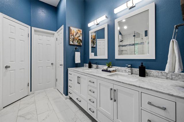 6706 Debcoe DR, Austin, TX 78749
