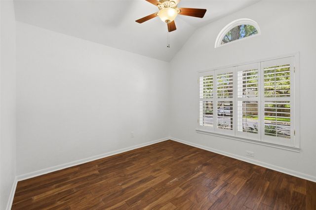 6706 Debcoe DR, Austin, TX 78749